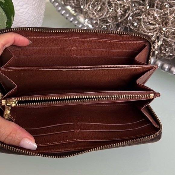 Louis Vuitton Brown Monogram Zip Wallet - Picture 5 of 16